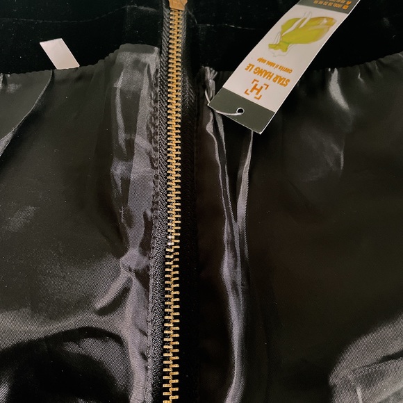 NWT Velvet short - Picture 5 of 10